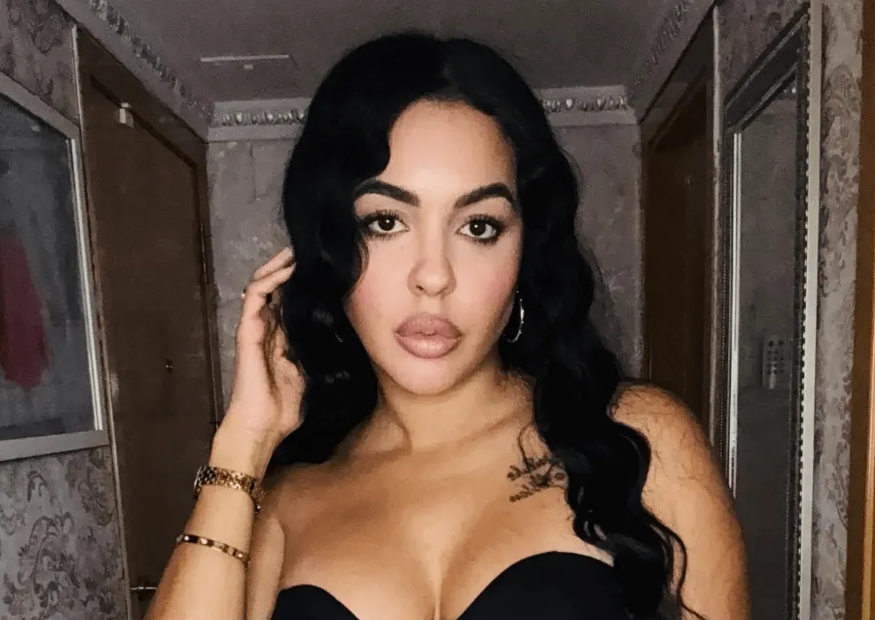 lol直播-一位单亲妈妈因长相酷似乔治娜，一夜之间在网络上爆红